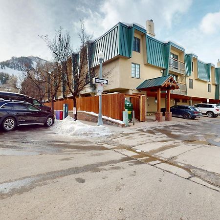 Downtown Beauties Villa Aspen Dış mekan fotoğraf
